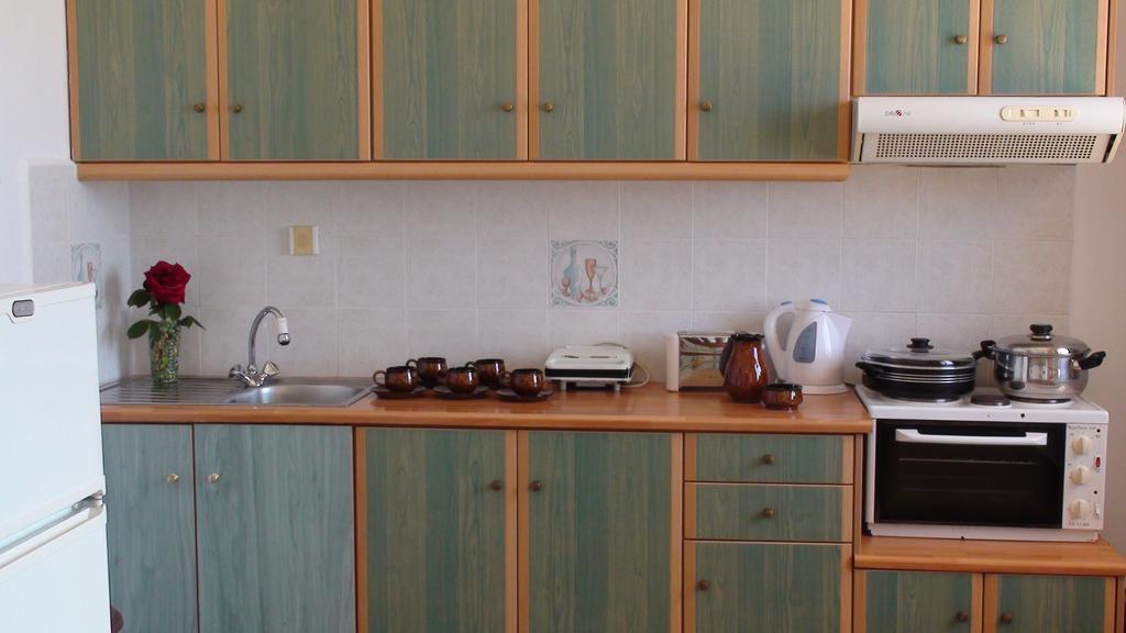 Constantinos Apartments Ласі Номер фото